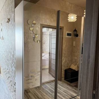 Продается 2-х комнатная квартира, 420 м²