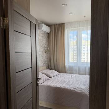 Продается 2-х комнатная квартира, 420 м²