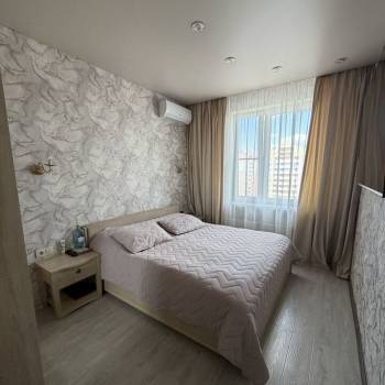 Продается 2-х комнатная квартира, 420 м²