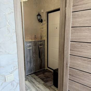 Продается 2-х комнатная квартира, 420 м²