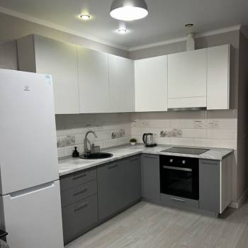 Сдается 1-комнатная квартира, 42 м²