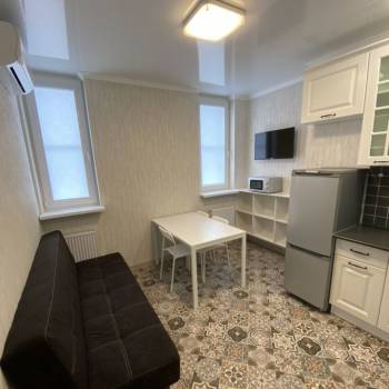 Сдается 1-комнатная квартира, 43 м²