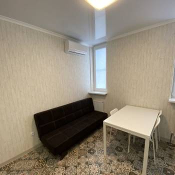 Сдается 1-комнатная квартира, 43 м²