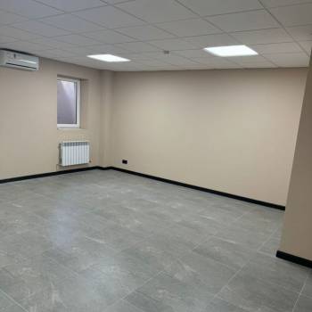 Продается Нежилое помещение, 300 м²