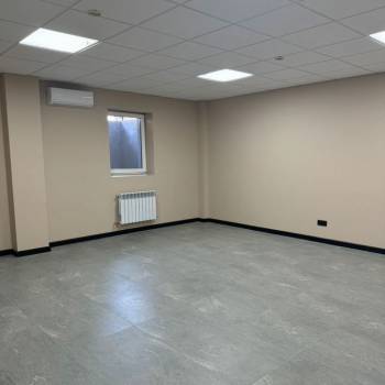 Продается Нежилое помещение, 300 м²