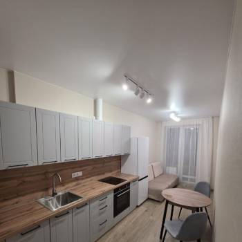 Сдается 1-комнатная квартира, 42 м²