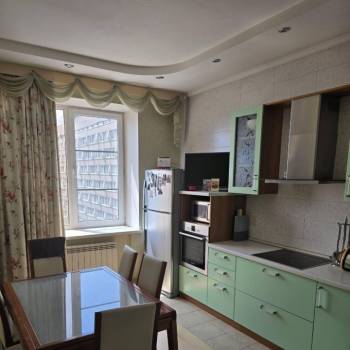 Сдается 2-х комнатная квартира, 86 м²