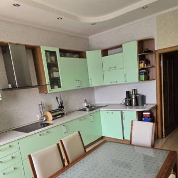 Сдается 2-х комнатная квартира, 86 м²
