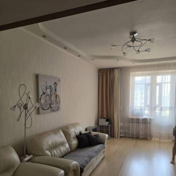 Сдается 2-х комнатная квартира, 86 м²