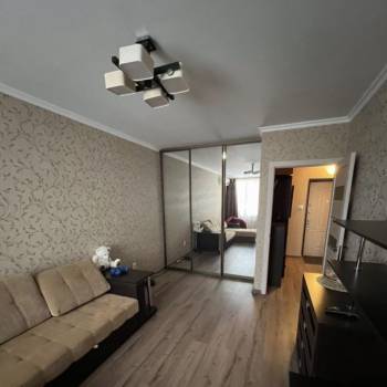 Сдается 1-комнатная квартира, 42 м²