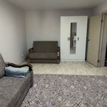 Сдается 1-комнатная квартира, 38 м²