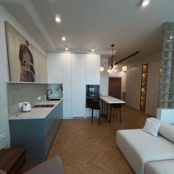 Сдается 1-комнатная квартира, 42 м²