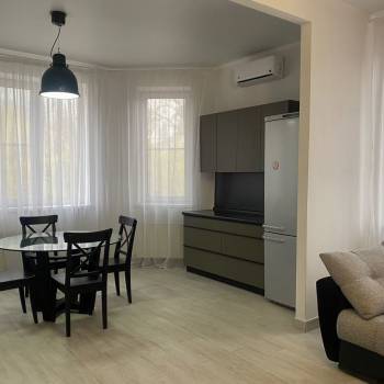 Сдается Многокомнатная квартира, 98 м²