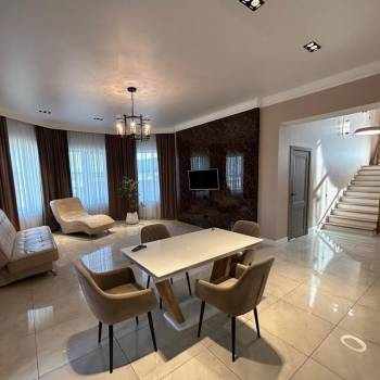 Продается Дом, 200 м²