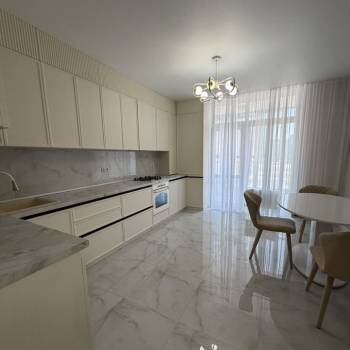 Сдается 2-х комнатная квартира, 65 м²