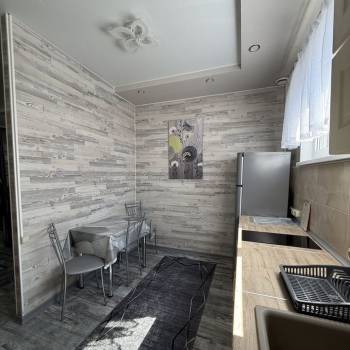 Сдается Многокомнатная квартира, 60 м²