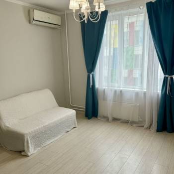 Продается 1-комнатная квартира, 36 м²