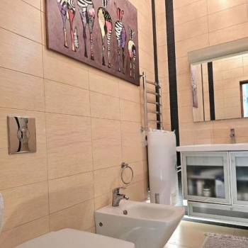 Сдается 2-х комнатная квартира, 108,5 м²