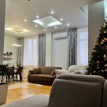 Сдается 2-х комнатная квартира, 108,5 м²