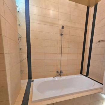 Сдается 2-х комнатная квартира, 108,5 м²