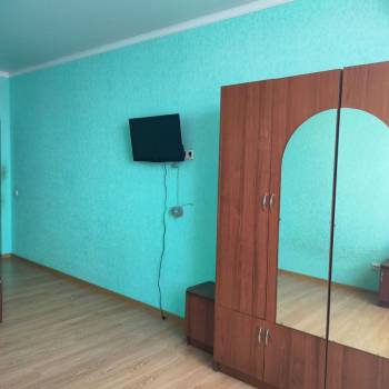 Продается 1-комнатная квартира, 42 м²