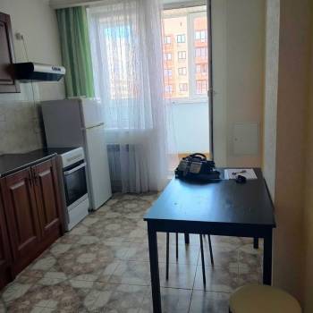 Продается 1-комнатная квартира, 42 м²