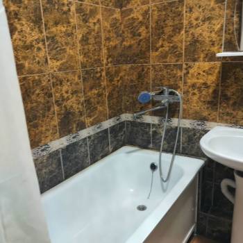 Продается 1-комнатная квартира, 42 м²