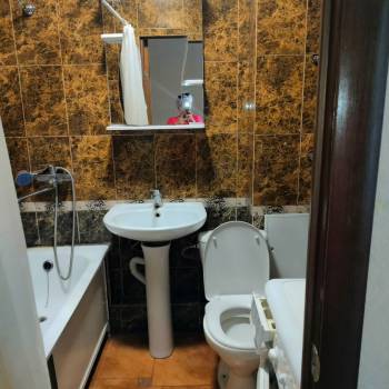 Продается 1-комнатная квартира, 42 м²