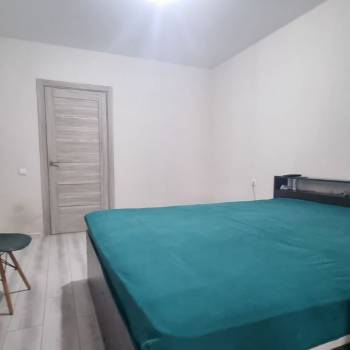 Продается 1-комнатная квартира, 43 м²