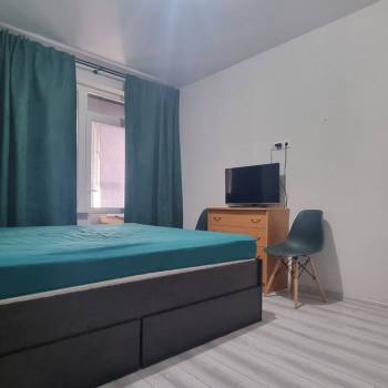 Продается 1-комнатная квартира, 43 м²