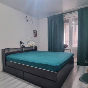 Продается 1-комнатная квартира, 43 м²