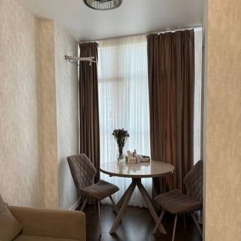 Продается 1-комнатная квартира, 38 м²