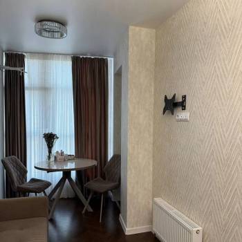 Продается 1-комнатная квартира, 38 м²