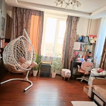 Продается 1-комнатная квартира, 42 м²