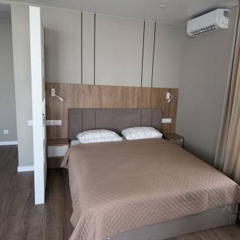Сдается 1-комнатная квартира, 66 м²
