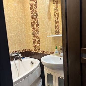 Сдается Многокомнатная квартира, 64 м²