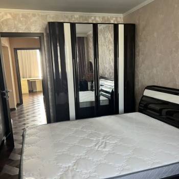 Сдается Многокомнатная квартира, 64 м²