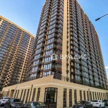 Продается 1-комнатная квартира, 52,4 м²
