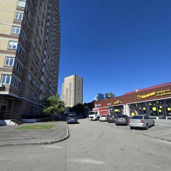 Продается Нежилое помещение, 140 м²