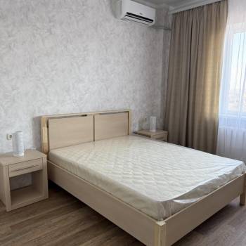 Сдается 2-х комнатная квартира, 91 м²