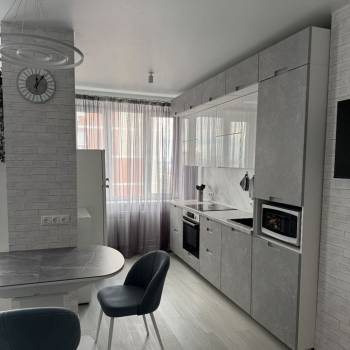 Сдается 1-комнатная квартира, 42 м²