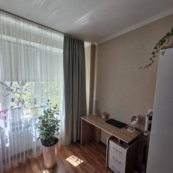 Продается 1-комнатная квартира, 37 м²
