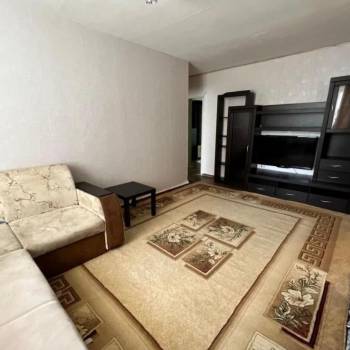 Сдается Многокомнатная квартира, 60 м²