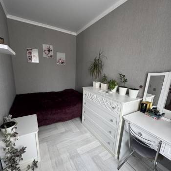 Продается 3-х комнатная квартира, 48 м²