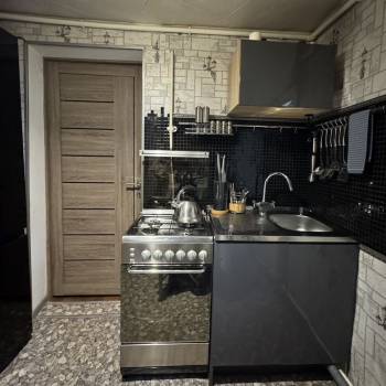 Продается 3-х комнатная квартира, 48 м²