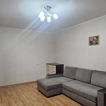 Сдается 1-комнатная квартира, 50 м²