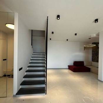 Продается Многокомнатная квартира, 145 м²