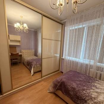 Сдается Многокомнатная квартира, 90 м²