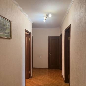 Сдается Многокомнатная квартира, 90 м²