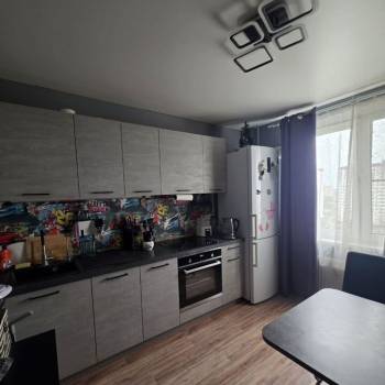 Продается 1-комнатная квартира, 36 м²